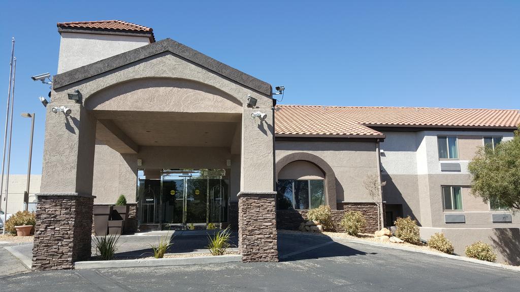 Baymont By Wyndham Barstow Historic Route 66 Hotel Exterior photo