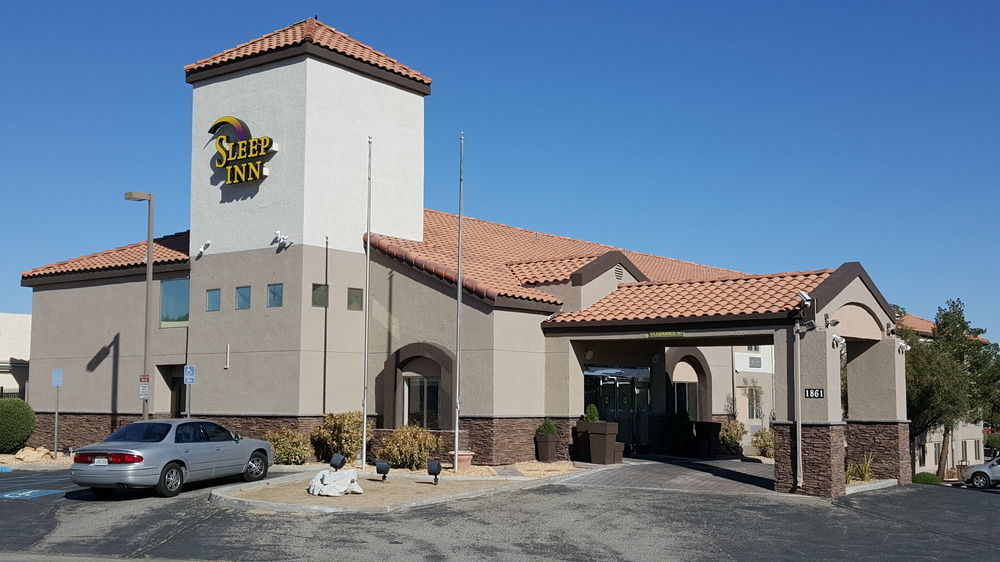 Baymont By Wyndham Barstow Historic Route 66 Hotel Exterior photo